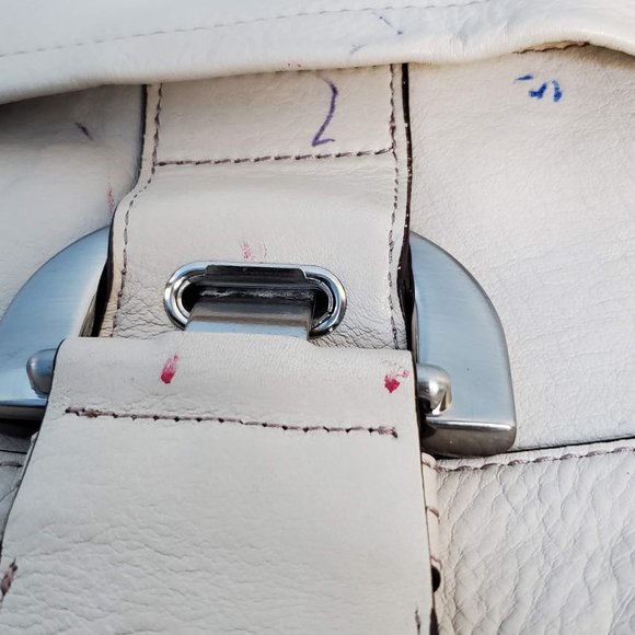 B. Makowsky Cream Leather Bag - Picture 3 of 16